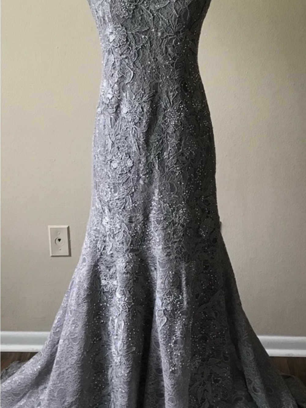 Rina di Montella Elegant Lace Off-Shoulder Evening Gown in Gray - Picture 3 of 6